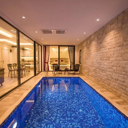 With Sea Views Vila Islamlar (Mediterranean)