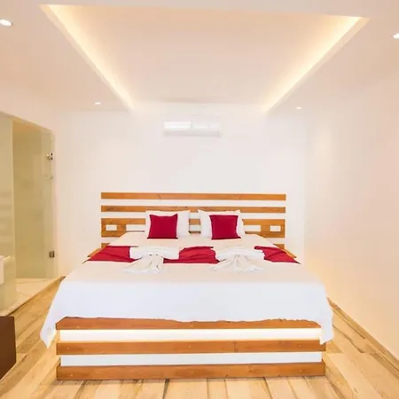 With Sea Views * Islamlar (Mediterranean)